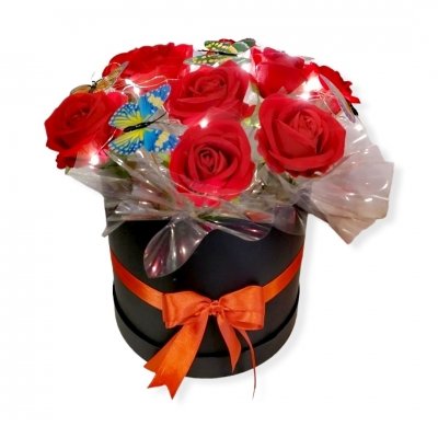 Silindir Kutuda 9 Işıklı Gül